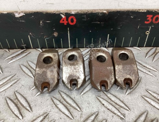 Скоба (кронштейн) крепления форсунки Mercedes Atego I 1998-2012  Mercedes Atego Atego I 1998-2012