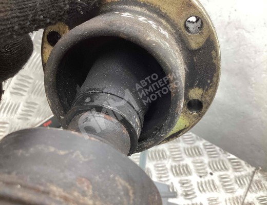 Карданный вал Audi A4 B6 (8EC, 8E5) 2000-2004  Audi A4 A4 B6 (8EC, 8E5) 2000-2004