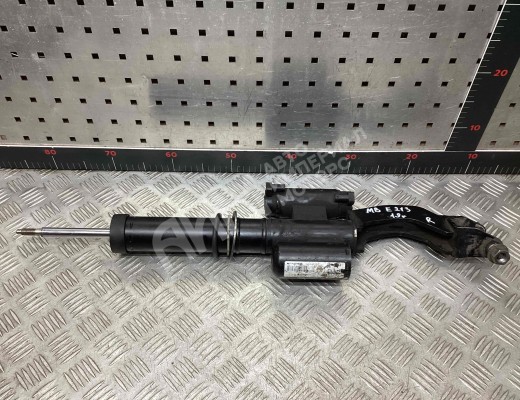 Пневмостойка передняя Mercedes E (W213) 2016-2020  Mercedes E E (W213) 2016-2020