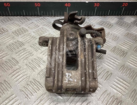 Суппорт задний правый Audi A4 B5 (8D) 1994-1999  Audi A4 A4 B5 (8D) 1994-1999