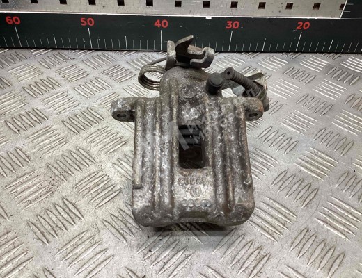 Суппорт задний правый Audi A6 C5 (4B) 1997-2001  Audi A6 A6 C5 (4B) 1997-2001