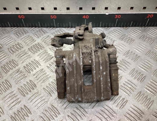 Суппорт задний правый Audi A3 I (8L) 1996-2000  Audi A3 A3 I (8L) 1996-2000