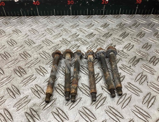 Болт двигателя Renault Magnum E-TECH II 1997-2000  Renault Magnum Magnum E-TECH II 1997-2000