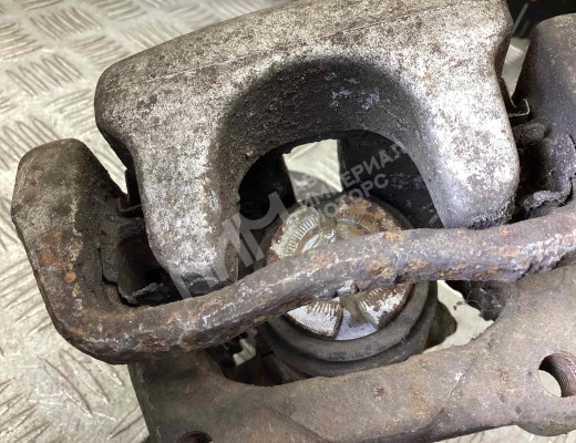 Суппорт задний правый Opel Zafira B 2005-2008  Opel Zafira Zafira B 2005-2008