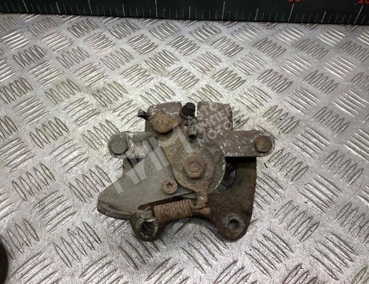 Суппорт задний правый Renault Scenic II (JM) 2003-2006  Renault Scenic Scenic II (JM) 2003-2006