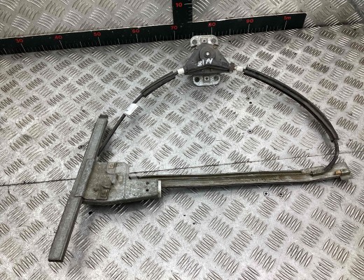 Стеклоподъемник задний правый Volkswagen Passat B3 1988-1993  Volkswagen Passat Passat B3 1988-1993