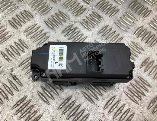 Блок управления стеклоподъемниками Mazda 3 I (BK) 2003-2009  Mazda 3 3 I (BK) 2003-2009