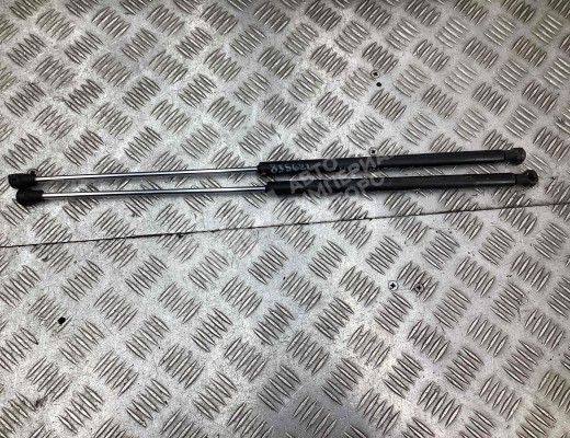 Амортизатор стекла багажника Renault Laguna II (X74) 2001-2005  Renault Laguna Laguna II (X74) 2001-2005