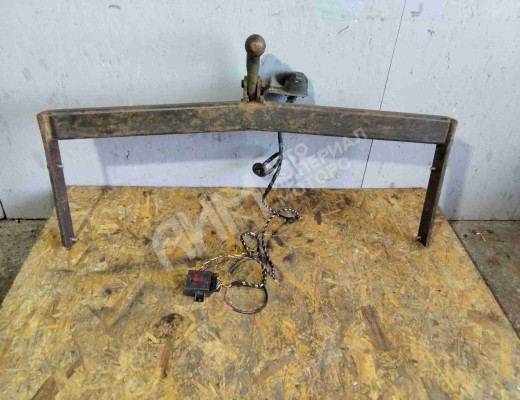 Прицепное устройство (фаркоп) Volkswagen Golf V (1K) 2004-2009  Volkswagen Golf Golf V (1K) 2004-2009