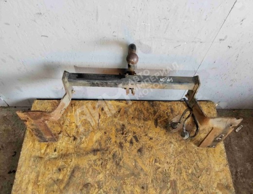 Прицепное устройство (фаркоп) Honda CR-V II (RD8, RD9) 2004-2006 рестайлинг  Honda CR-V CR-V II (RD8, RD9) 2004-2006 рестайлинг