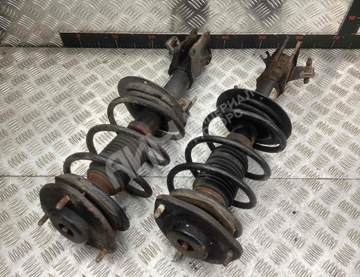 Стойка передняя левая Volvo V40 I (VW) 2000-2004 рестайлинг  Volvo V40 V40 I (VW) 2000-2004 рестайлинг