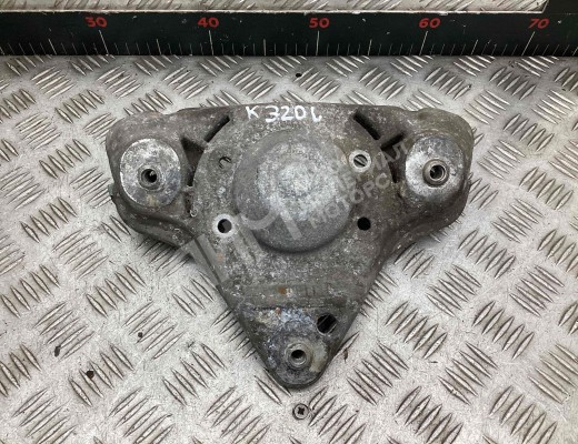 Опора амортизатора верхняя (чашка) Audi A6 C5 (4B) 2001-2004 рестайлинг  Audi A6 A6 C5 (4B) 2001-2004 рестайлинг