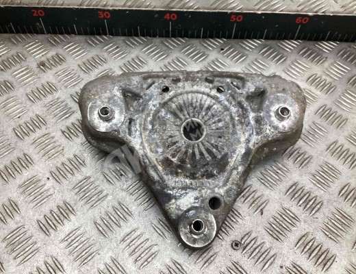 Опора амортизатора верхняя (чашка) Audi A4 B6 (8EC, 8E5) 2000-2004  Audi A4 A4 B6 (8EC, 8E5) 2000-2004