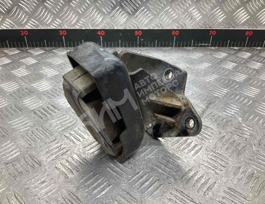 Подушка крепления двигателя Mitsubishi L200 IV (KA/KB) 2006-2016  Mitsubishi L200 L200 IV (KA/KB) 2006-2016