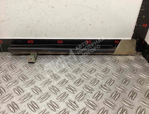 Направляющая стекла DAF (XF105) 2006-2013  DAF XF (XF105) 2006-2013