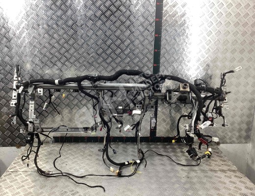 Усилитель торпедо Geely Tugella (HPBA4) 2022-2024 рестайлинг  Geely Tugella Tugella (HPBA4) 2022-2024 рестайлинг