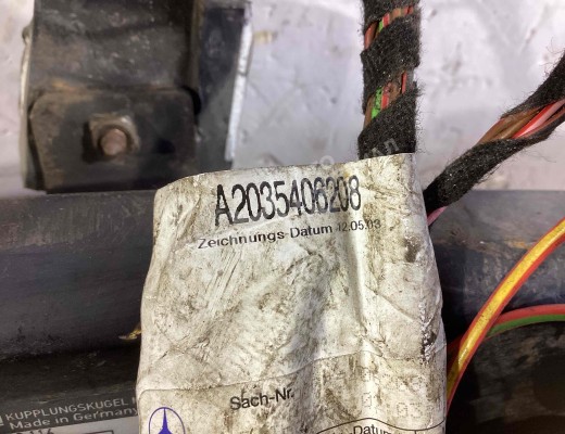 Прицепное устройство (фаркоп) Mercedes C (W203) 2000-2004  Mercedes C C (W203) 2000-2004