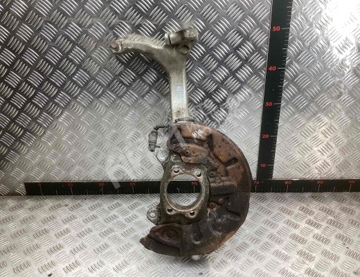 Кулак поворотный правый Audi A4 B6 (8EC, 8E5) 2000-2004  Audi A4 A4 B6 (8EC, 8E5) 2000-2004