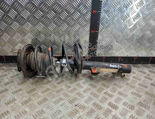 Стойка передняя правая Ford Focus I 2001-2005 рестайлинг  Ford Focus Focus I 2001-2005 рестайлинг