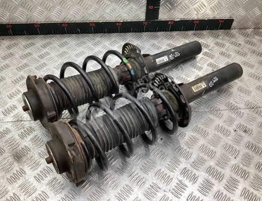 Стойка передняя правая Volkswagen Golf V (1K) 2004-2009  Volkswagen Golf Golf V (1K) 2004-2009