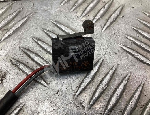 Кнопка открытия багажника BMW 5-Series (E60/61) 2003-2007  BMW 5-Series 5-Series (E60/61) 2003-2007