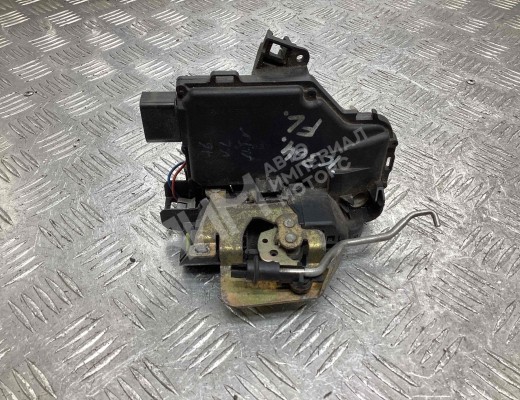 Замок двери передней левой Audi A6 C5 (4B) 1997-2001  Audi A6 A6 C5 (4B) 1997-2001