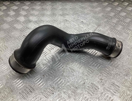 Патрубок интеркулера Mercedes C (W203) 2000-2004  Mercedes C C (W203) 2000-2004