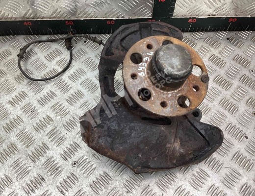 Ступица передняя левая Mercedes C (W203) 2000-2004  Mercedes C C (W203) 2000-2004