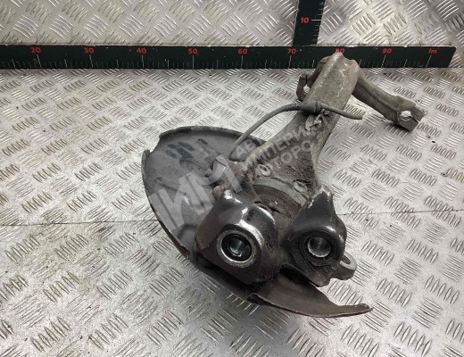 Кулак поворотный правый Audi A4 B7 (8EC, 8ED) 2004-2008  Audi A4 A4 B7 (8EC, 8ED) 2004-2008