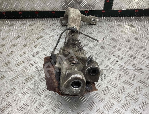 Кулак поворотный правый Audi A6 C5 (4B) 2001-2004 рестайлинг  Audi A6 A6 C5 (4B) 2001-2004 рестайлинг