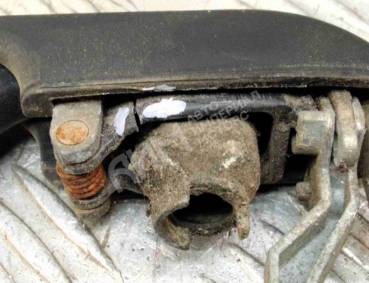Ручка наружная передняя правая Volkswagen Golf II 1983-1992  Volkswagen Golf Golf II 1983-1992