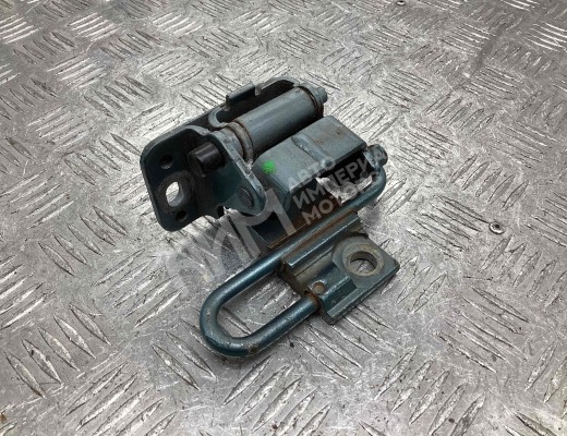 Петля двери передней левой Audi A6 C5 (4B) 1997-2001  Audi A6 A6 C5 (4B) 1997-2001