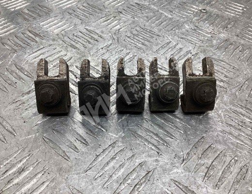 Скоба (кронштейн) крепления форсунки Mercedes Sprinter I (W901-905) 1995-2006  Mercedes Sprinter Sprinter I (W901-905) 1995-2006