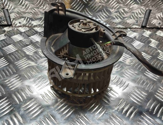 Моторчик печки Mercedes 190 (W201) 1982-1993  Mercedes 190 190 (W201) 1982-1993