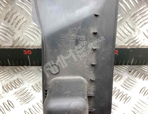 Обшивка крышки багажника Opel Astra H 2004-2007  Opel Astra Astra H 2004-2007