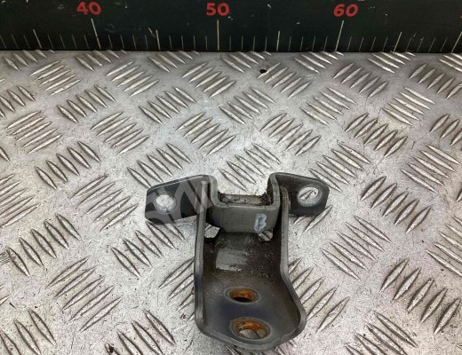 Петля двери передней левой Mazda 3 I (BK) 2003-2009  Mazda 3 3 I (BK) 2003-2009