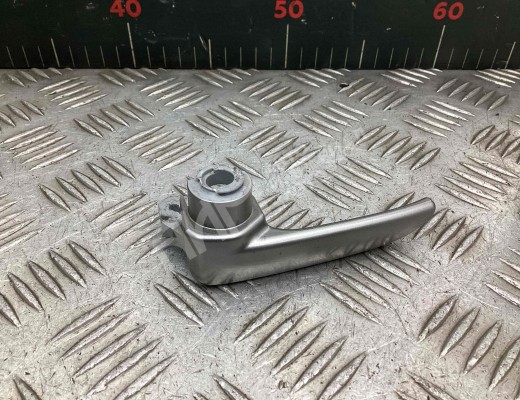 Ручка внутренняя передняя левая Mazda 3 I (BK) 2003-2009  Mazda 3 3 I (BK) 2003-2009