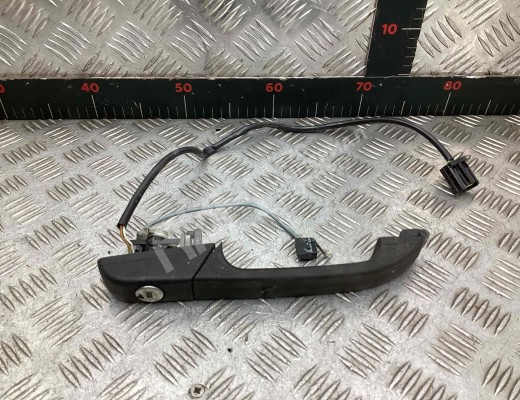 Ручка наружная передняя левая Volvo 460 1988-1996  Volvo 460 460 1988-1996