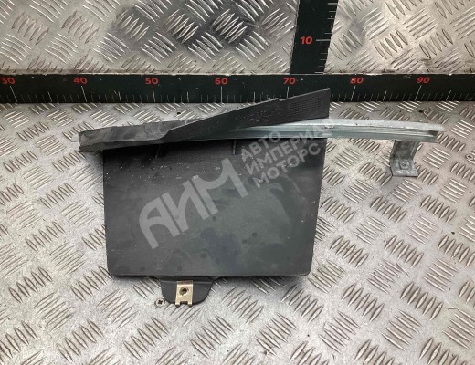 Направляющая стекла Volvo 460 1988-1996  Volvo 460 460 1988-1996