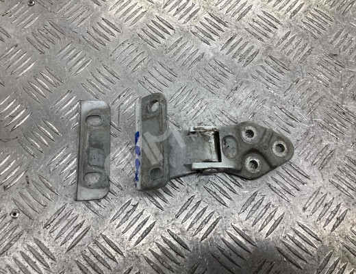 Петля двери передней левой Renault Master II 1998-2010  Renault Master Master II 1998-2010