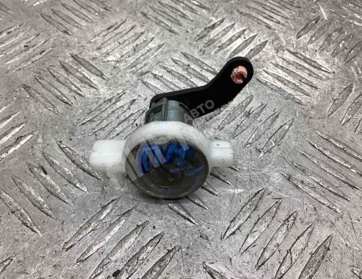 Личинка дверного замка Renault Master II 1998-2010  Renault Master Master II 1998-2010