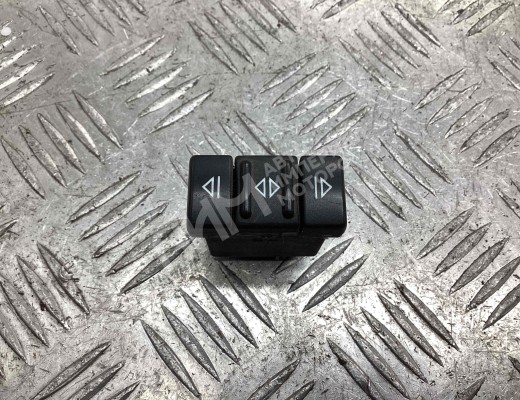 Кнопка стеклоподъемника переднего левого Renault Master II 1998-2010  Renault Master Master II 1998-2010