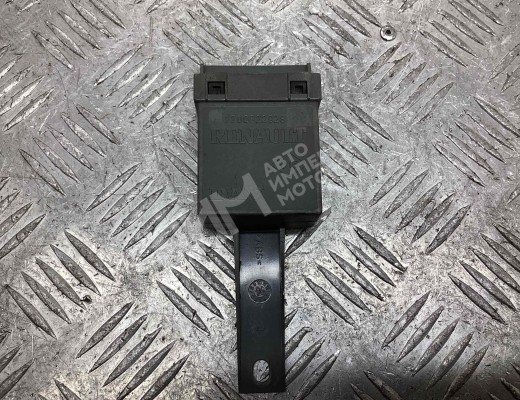 Блок управления стеклоподъемниками Opel Vivaro A 2001-2014  Opel Vivaro Vivaro A 2001-2014