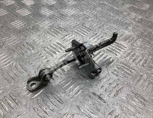 Ограничитель открывания двери передней Opel Vivaro A 2001-2014  Opel Vivaro Vivaro A 2001-2014