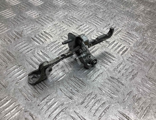 Ограничитель открывания двери передней Opel Vivaro A 2001-2014  Opel Vivaro Vivaro A 2001-2014