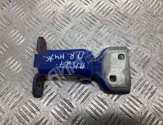 Петля двери передней правой Opel Vivaro A 2001-2014  Opel Vivaro Vivaro A 2001-2014