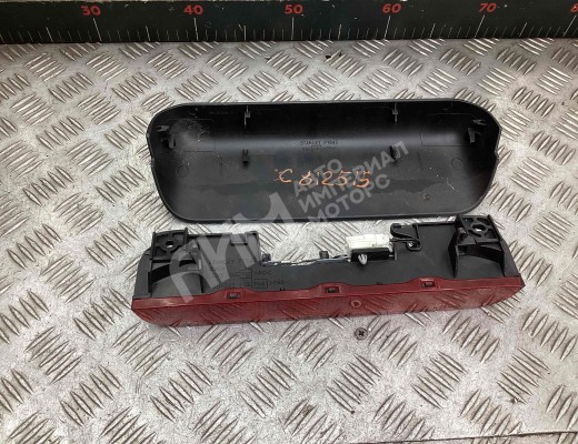 Стоп-сигнал Nissan X-trail (T30) 2004-2007 рестайлинг  Nissan X-Trail X-trail (T30) 2004-2007 рестайлинг