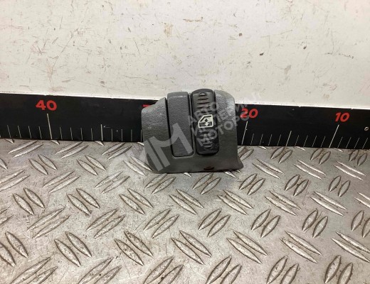 Кнопка стеклоподъемника переднего правого Scania R-series 1995 -2004  Scania R-series R-series 1995 -2004