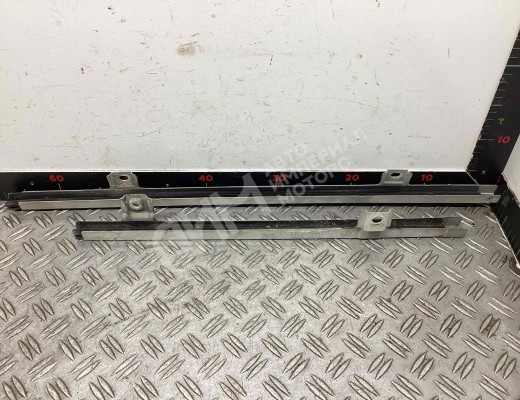 Направляющая стекла Volvo FH I 1993-2001  Volvo FH FH I 1993-2001