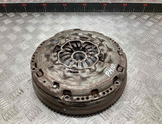 Маховик Toyota Avensis III (T270) 2008-2015  Toyota Avensis Avensis III (T270) 2008-2015